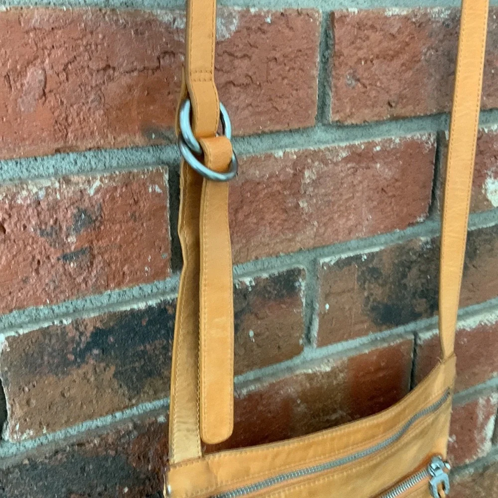 Hobo Vintage The Original Tan Leather Crossbody Bag